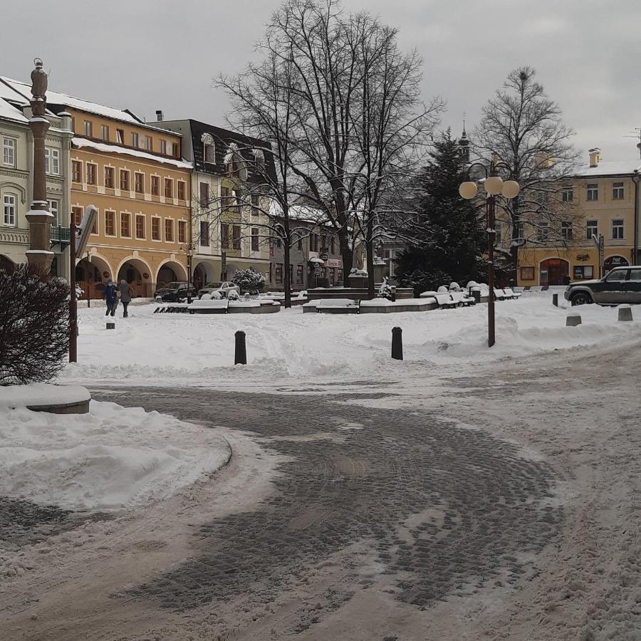 Lovecky Apartman Na Namesti Ve Frenstate Pod Radhostem Frenštát pod Radhoštěm 外观 照片